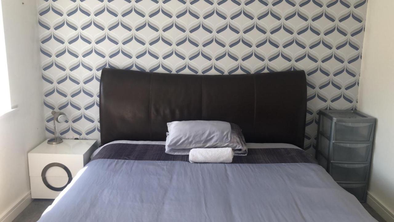 Superking Bedroom Close To The A30 Camborne Zewnętrze zdjęcie